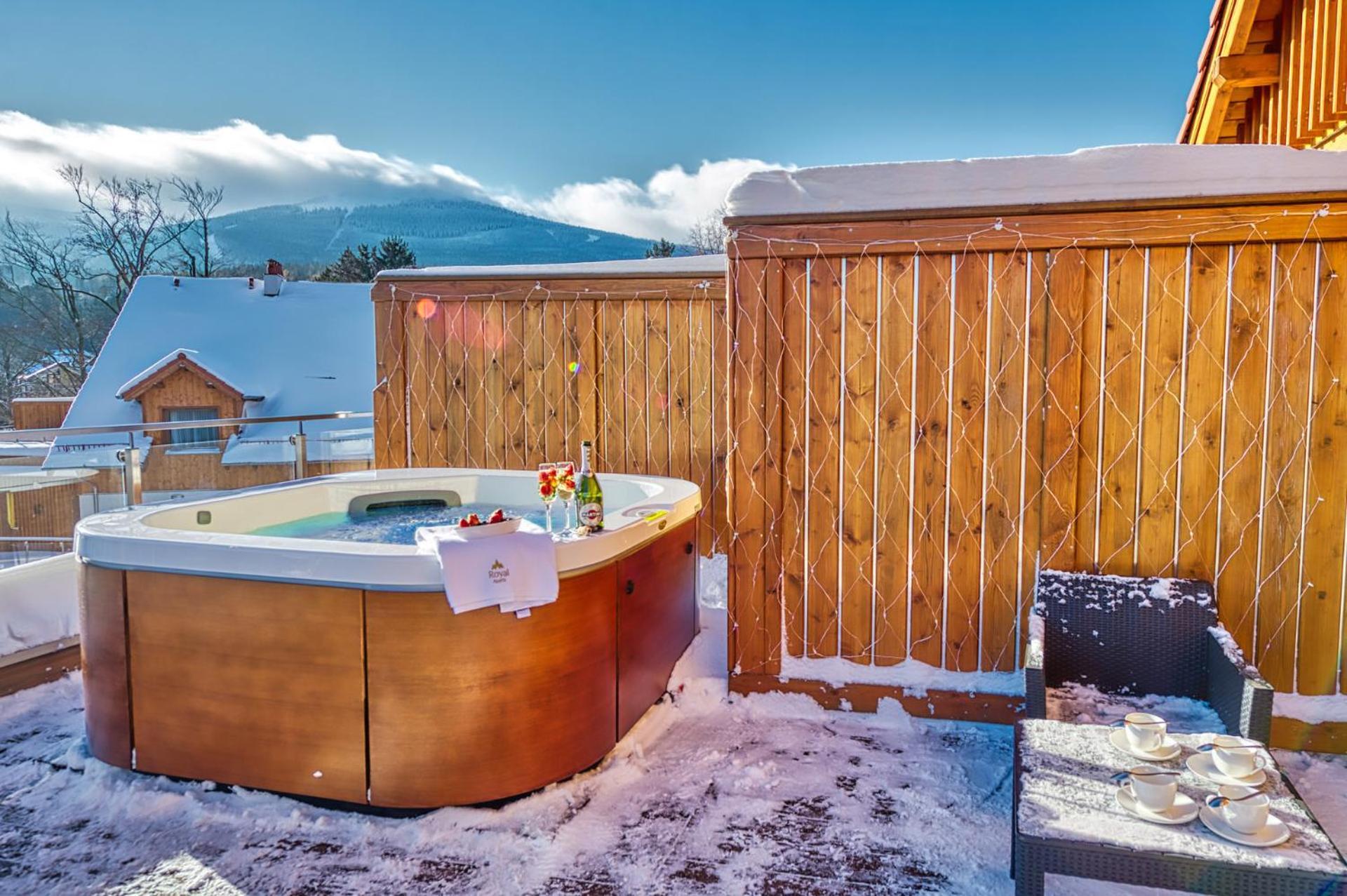 Royal Prestige Collection Z Prywatnym Jacuzzi - Stone Hill Resort Z Basenem I Saunami Sklářská Poruba Exteriér fotografie